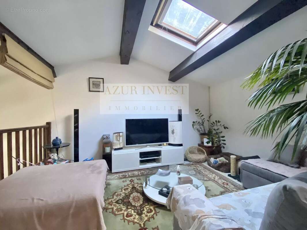 Appartement à ROQUEBRUNE-CAP-MARTIN