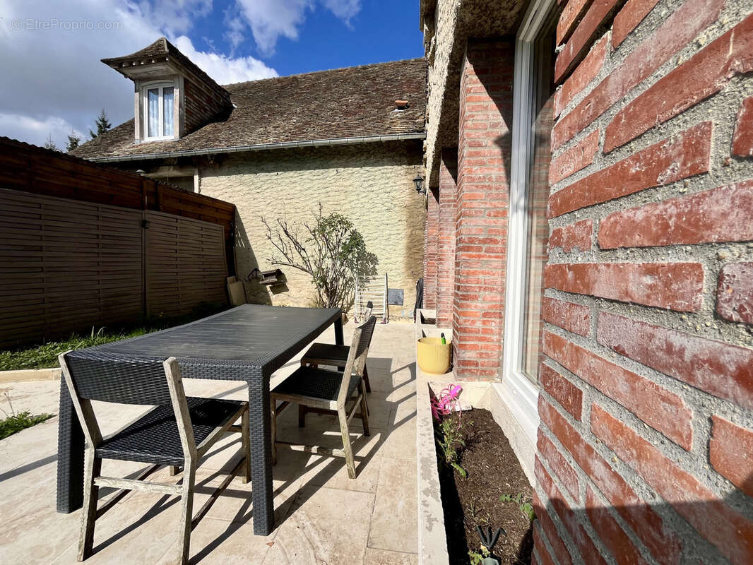 Maison à BAZAINVILLE