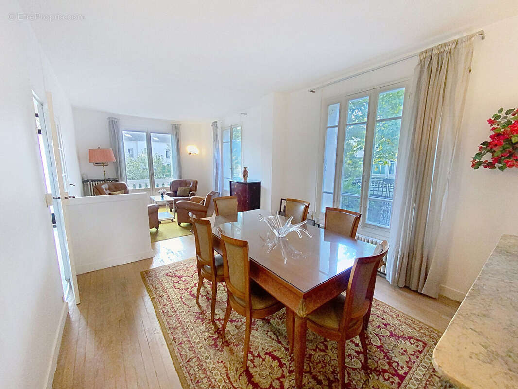 Maison à SAINT-MAUR-DES-FOSSES