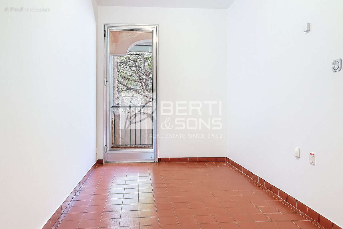 Appartement à MANDELIEU-LA-NAPOULE