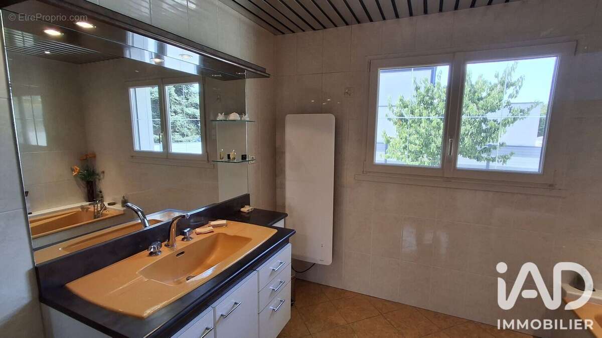 Maison 145 m² à Angers  - photo 8