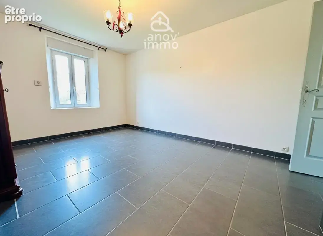 Grange rénovée avec goût   173 m2 habitables, 100 m2 de dépe - photo 11