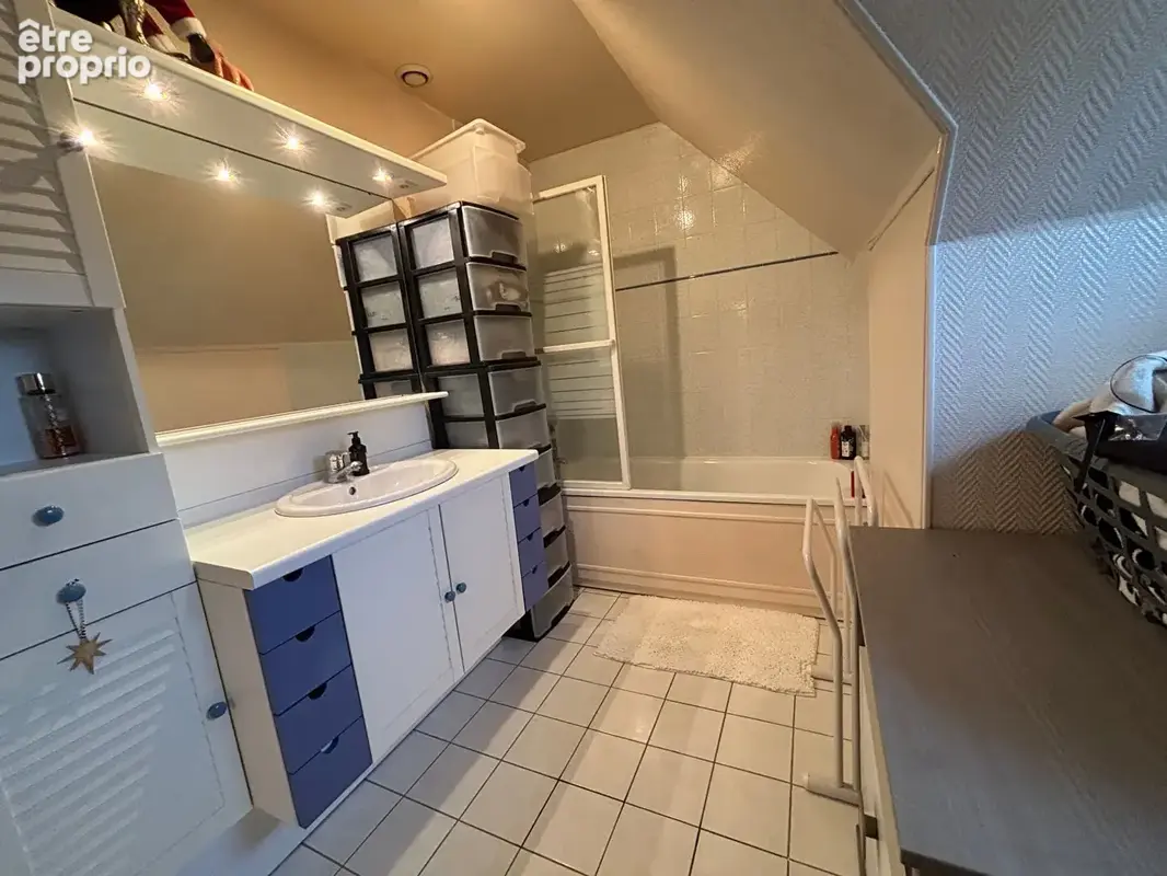 Maison  5 pièce(s) 120 m2 LA HAYE DU THEIL - photo 11
