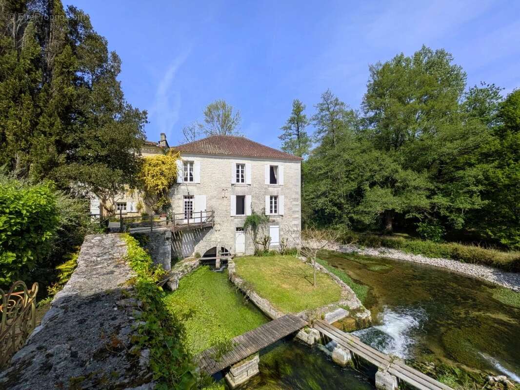 Maison à COGNAC