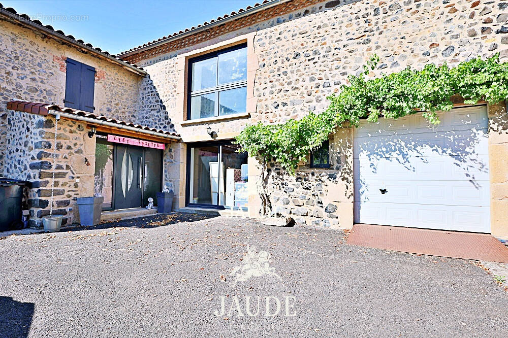 Maison à USSON