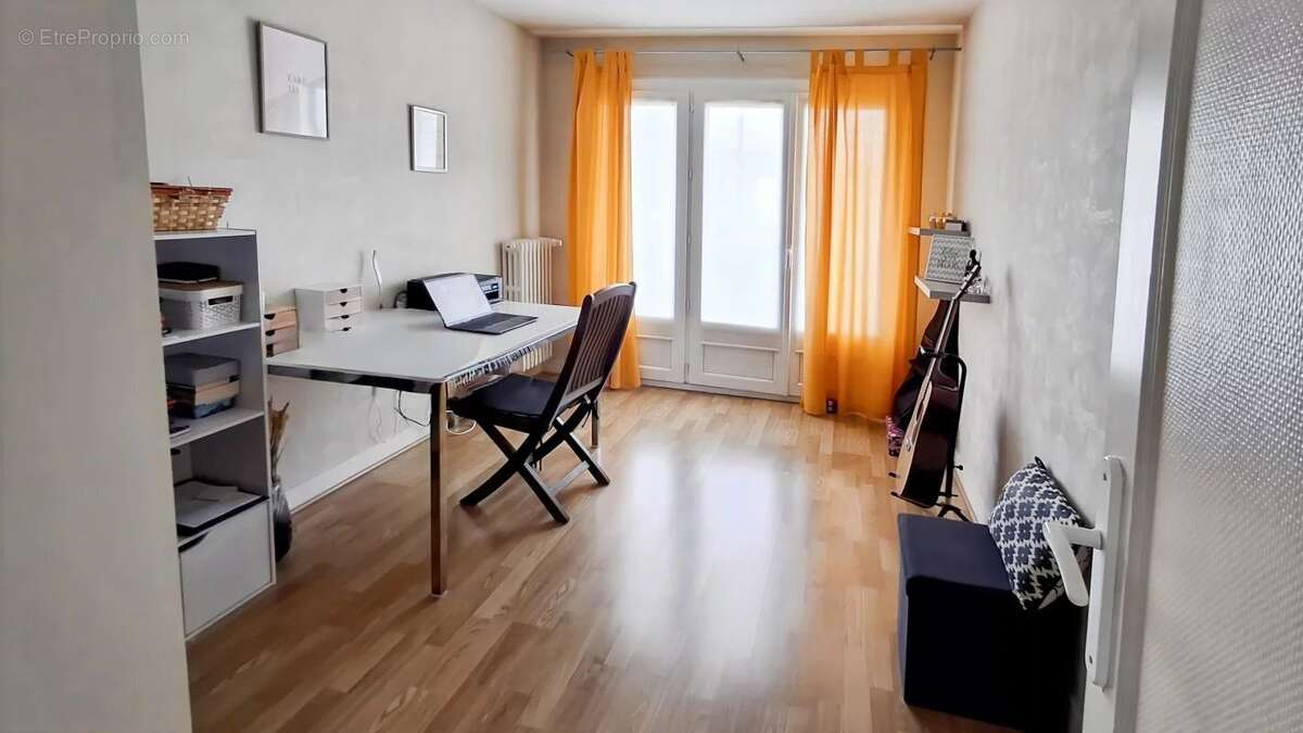 Appartement à COULOUNIEIX-CHAMIERS