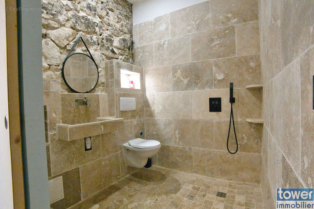 Maison en pierre intégralement restaurée - 166 m2 - 5 pièces + soub. aménagé 162 m2 - Jardinet + Terrasse - photo 34