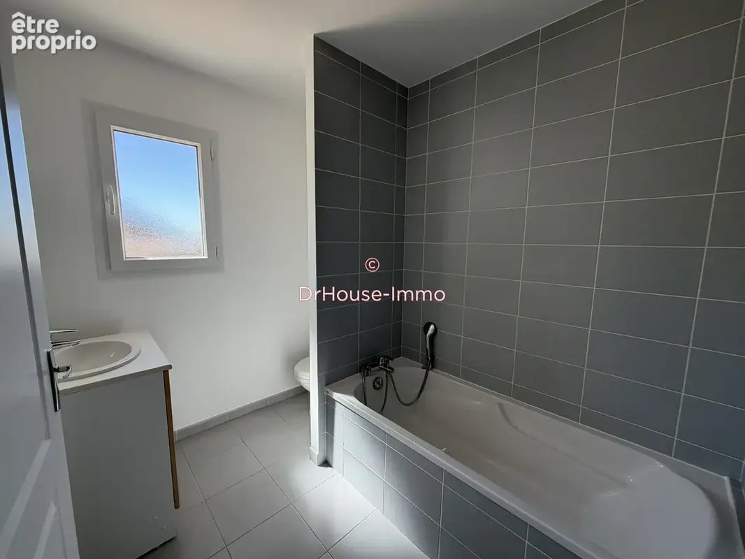 Maison 5 pièces 94 m² à vendre à Poitiers (86000) - photo 4