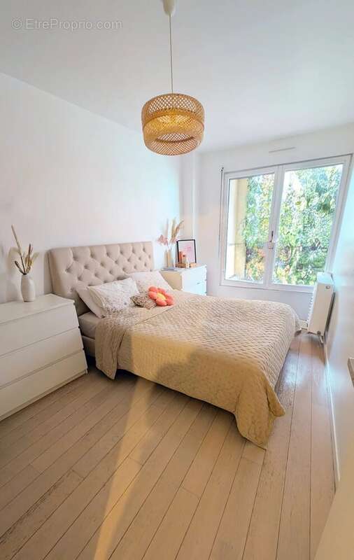 Appartement à PARIS-19E