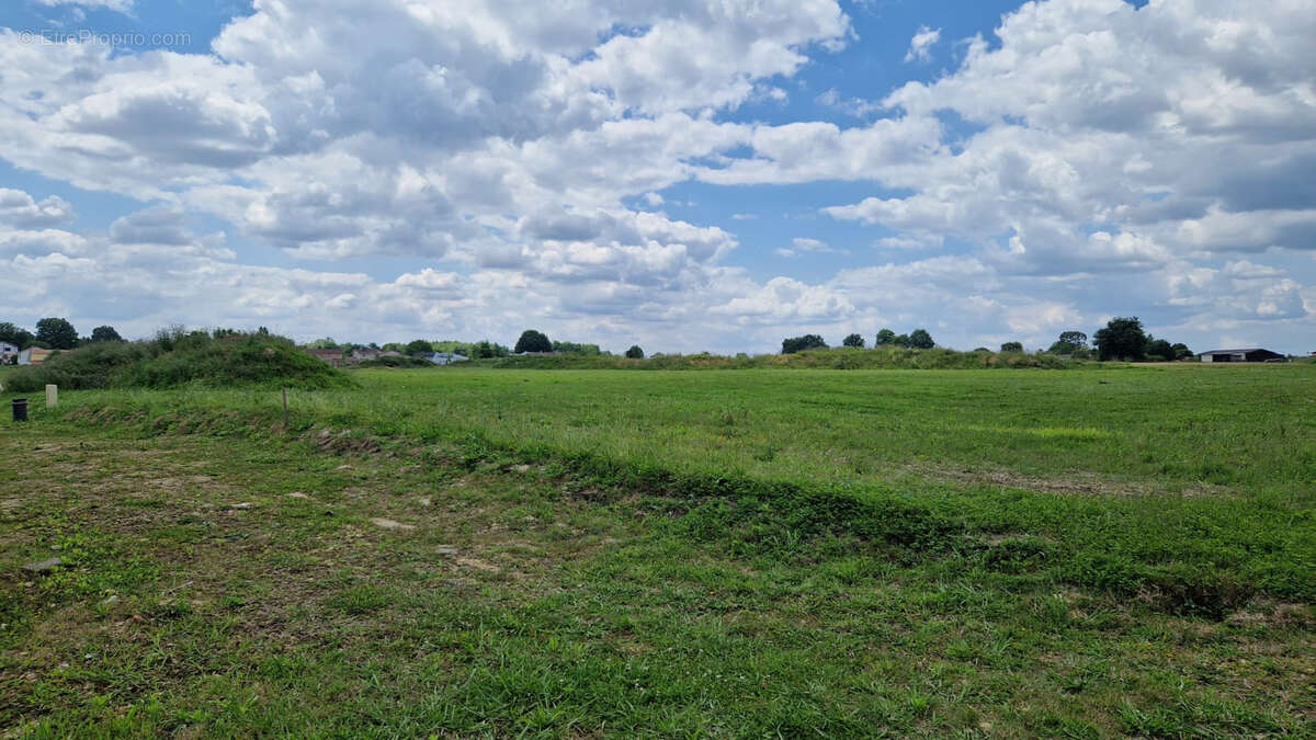 Terrain à SAINT-SEVER