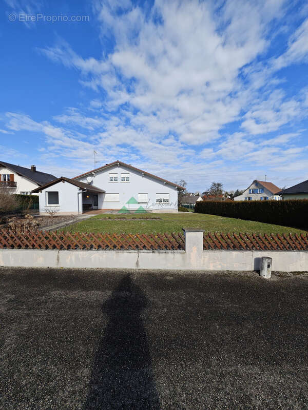 Maison familiale 5 chambres avec grand garage et jardin   Proche frontière suisse - photo 16