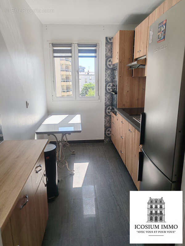 Appartement à CHARENTON-LE-PONT