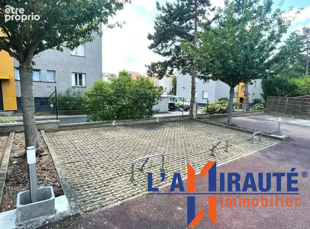Parking à SARTROUVILLE