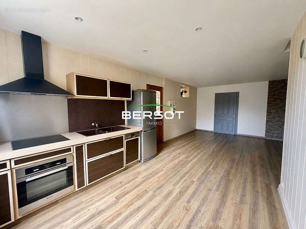 Appartement T3 70 m² proche centre-ville de Valdahon - photo 4