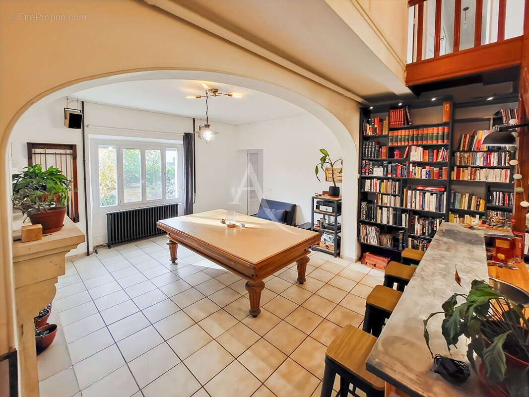 Maison à BRIE-COMTE-ROBERT