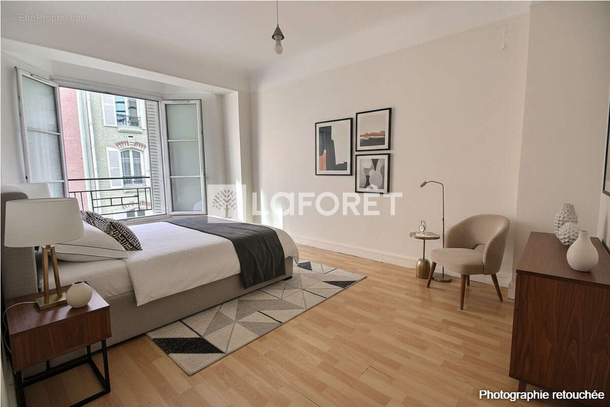Appartement à LA GARENNE-COLOMBES