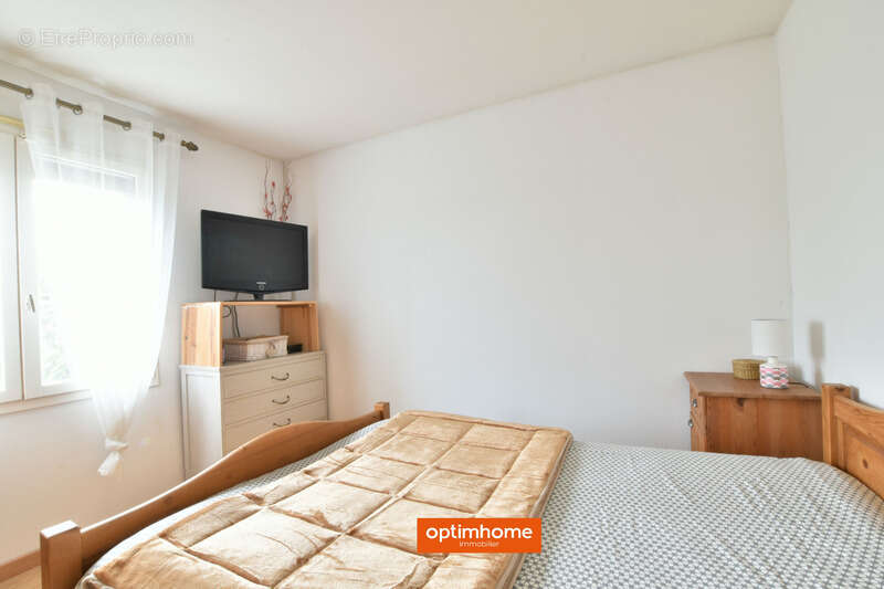 Maison à AMBARES-ET-LAGRAVE