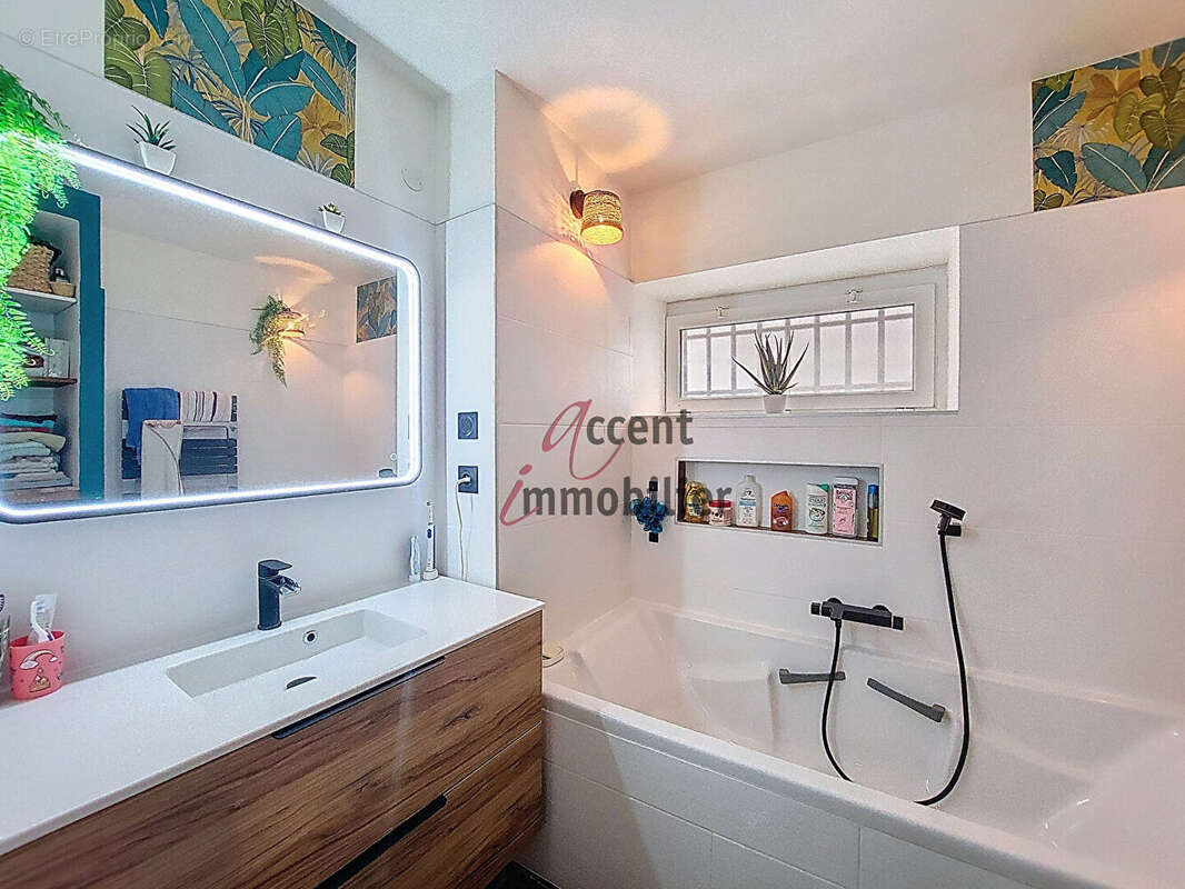 Maison à CHATEAURENARD