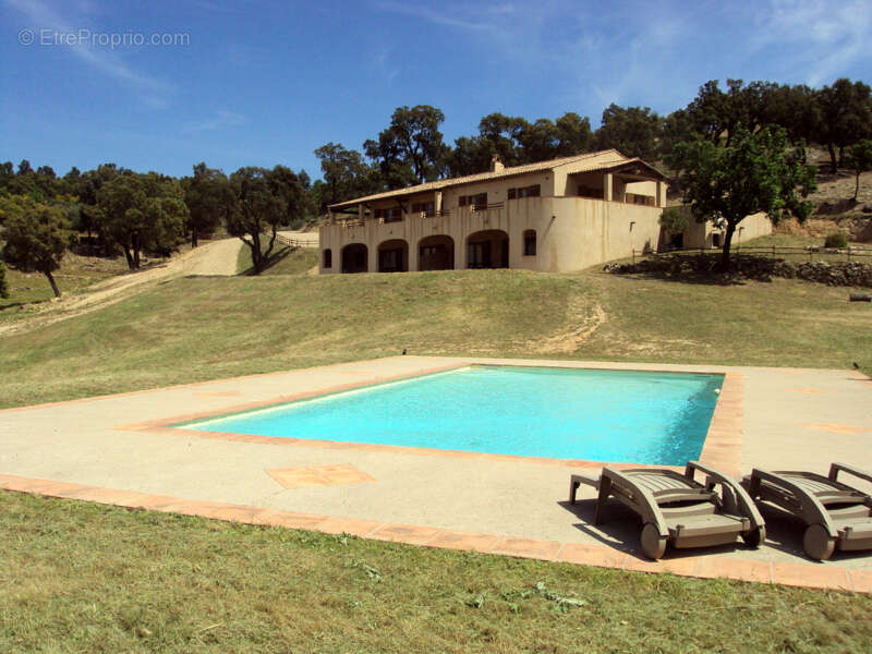 Maison à PLAN-DE-LA-TOUR
