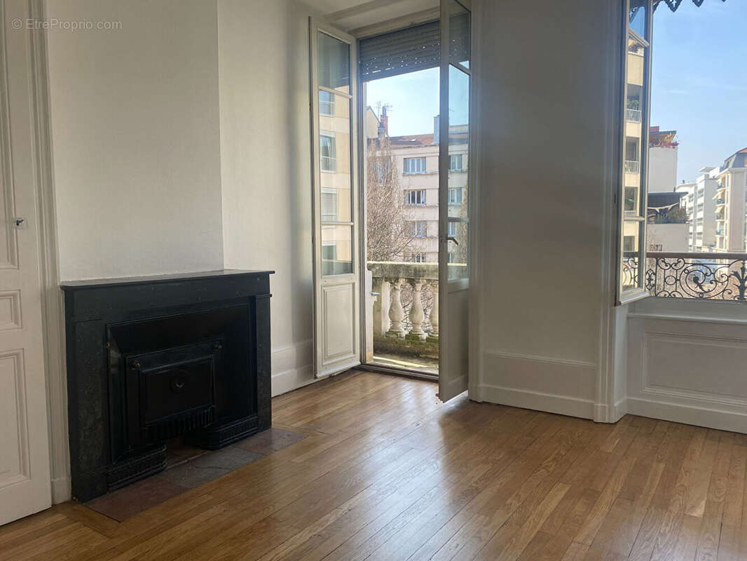 Appartement à LYON-7E