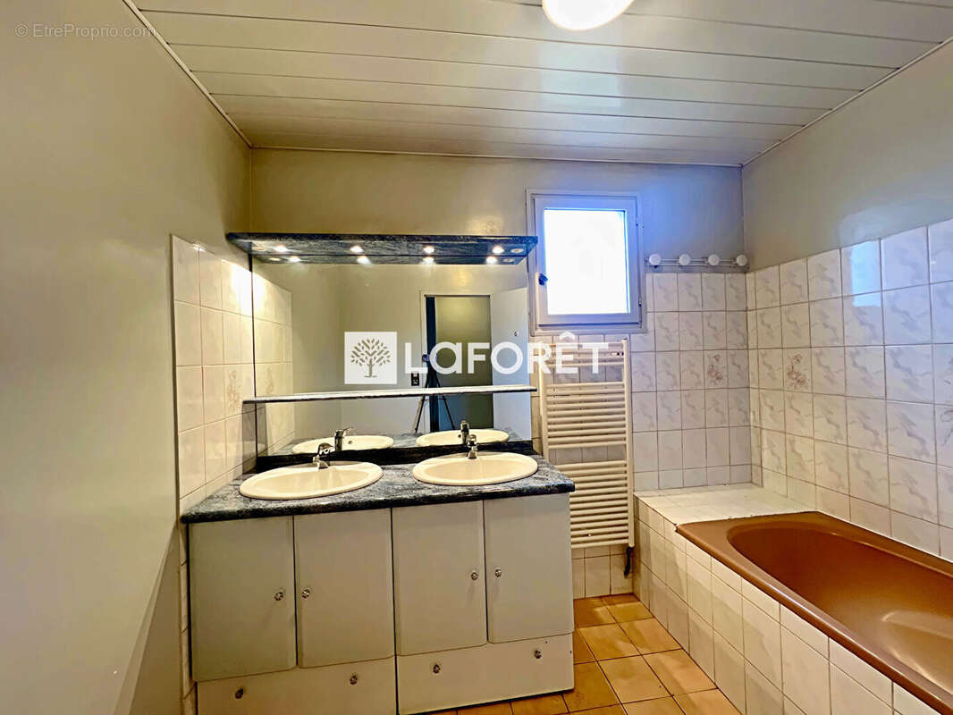 Maison à SAINT-AMOUR