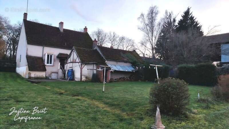 Une maison familiale aux beaux volumes, au cœur d’un village où il fait bon vivre - photo 6