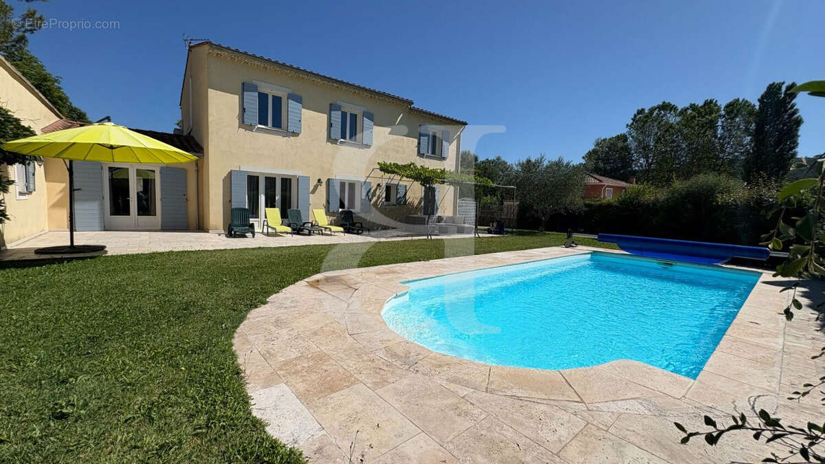 Maison à VAISON-LA-ROMAINE