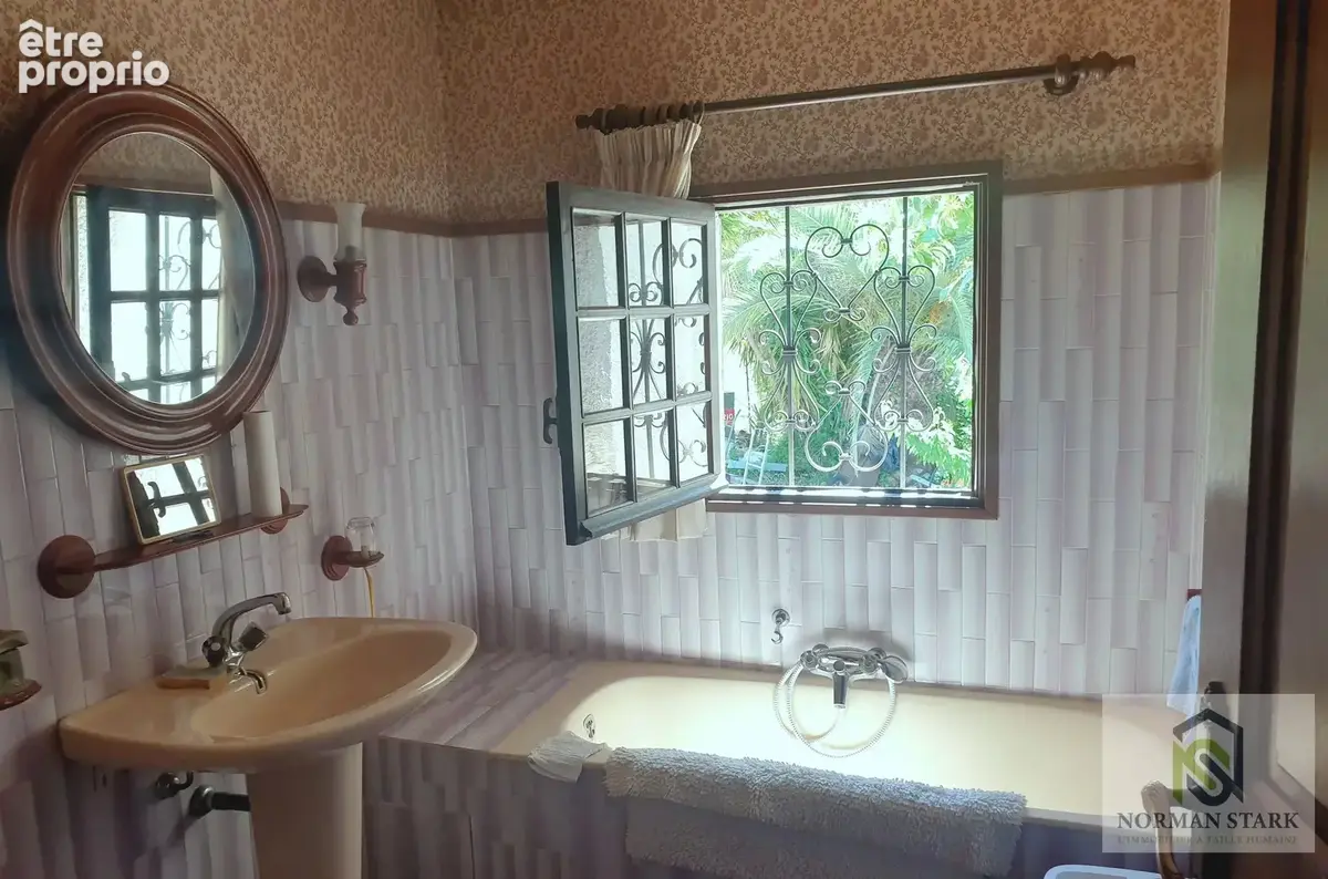 Villa 7 pièces à Aspremont avec vue mer jusqu’au Cap d’Antibes, terrain 2 850 m², au calme, à 20 min de Nice – beau potentiel de - photo 12