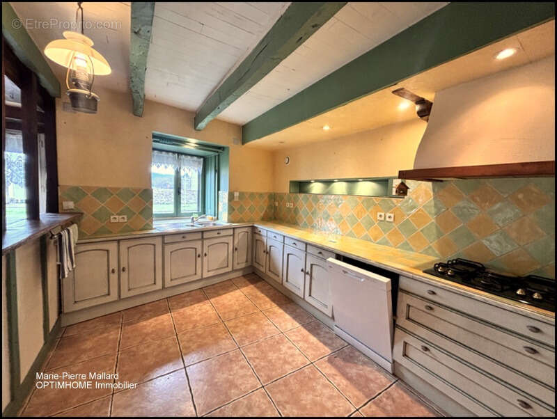 Maison familiale de 7 pièces à BOURGANEUF (23) - photo 8