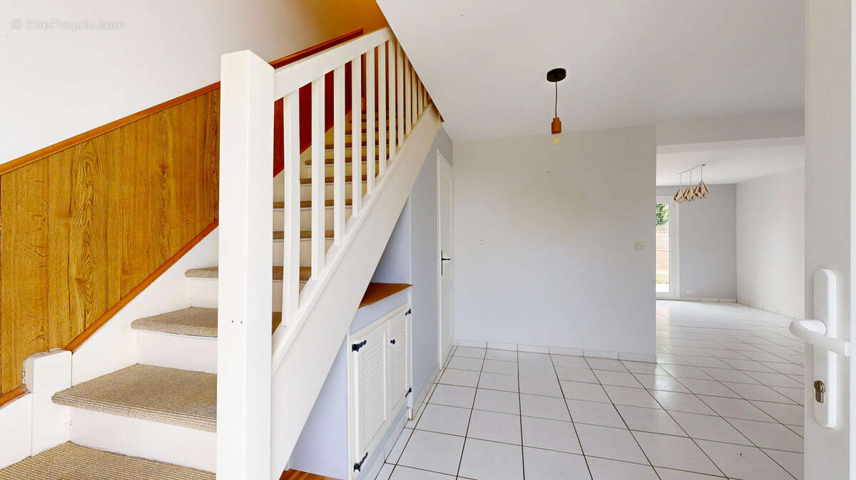 Plaisir la boissiere, maison avec jardin et garage. - photo 3