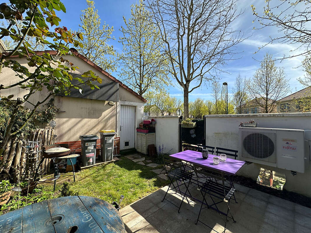 Maison à BAILLY-ROMAINVILLIERS