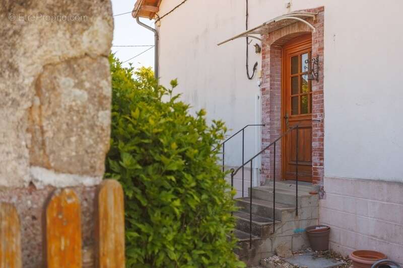 Exclusivité, à vendre – Maison avec double garage et terrain clos – Vérosvres (71) - photo 18