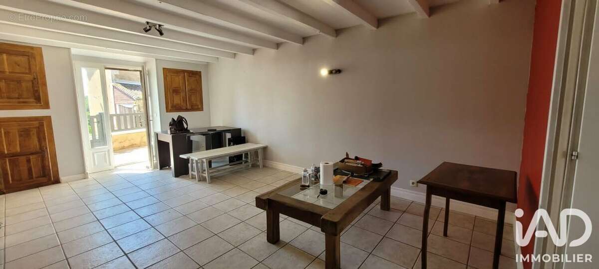 Maison 89 m² à Liguge  - photo 8