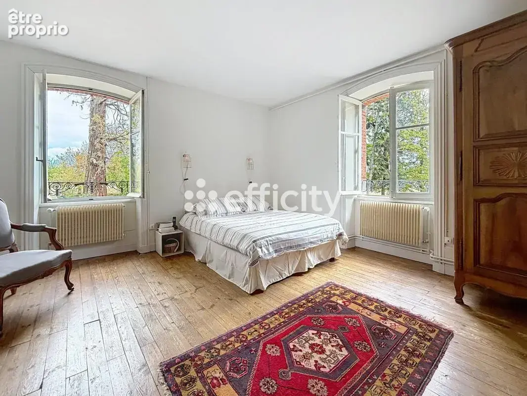 Maison 370 m² à Peschadoires  - photo 4