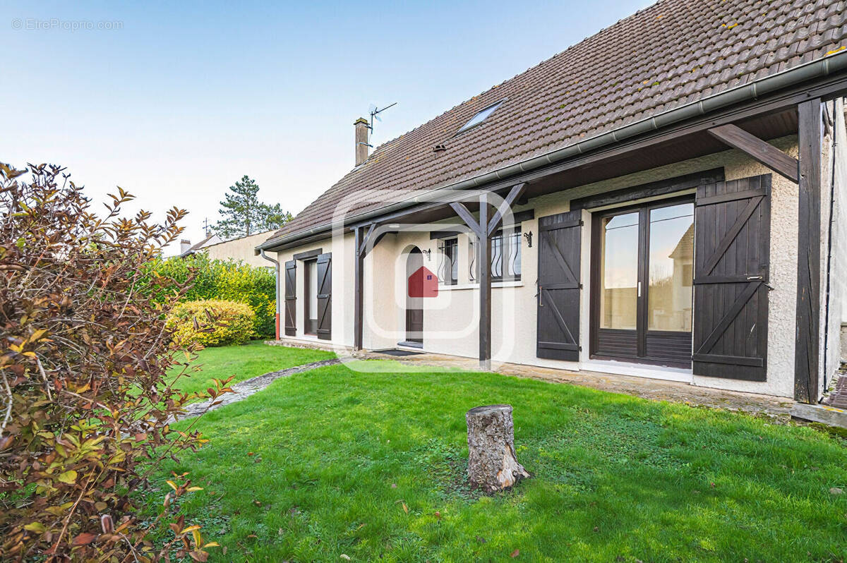 Maison à AUMENANCOURT