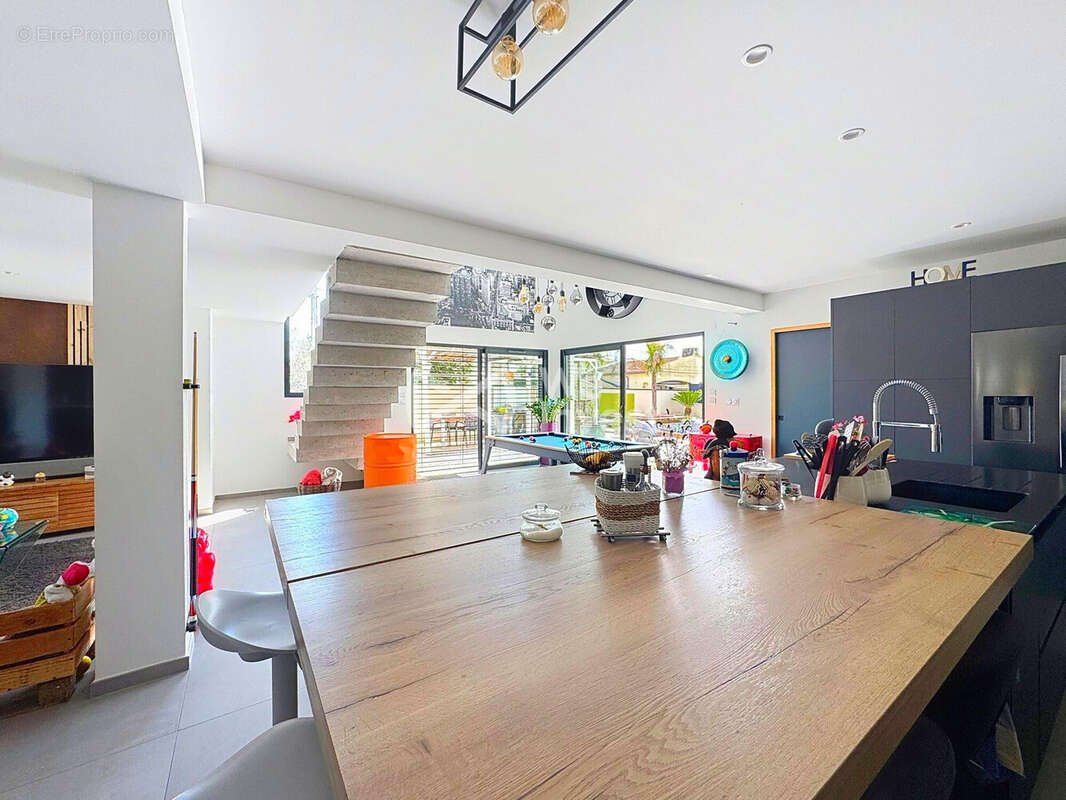 Maison à SAINT-JEAN-DE-VEDAS