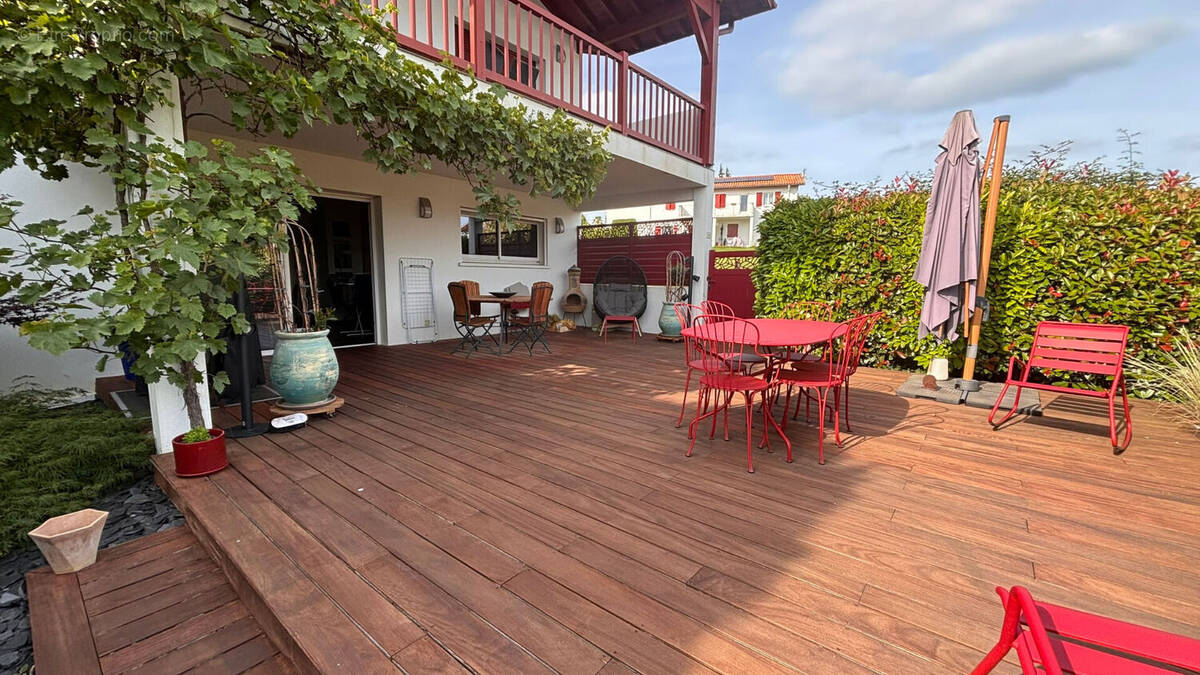 Photo 1 - Appartement à VILLEFRANQUE