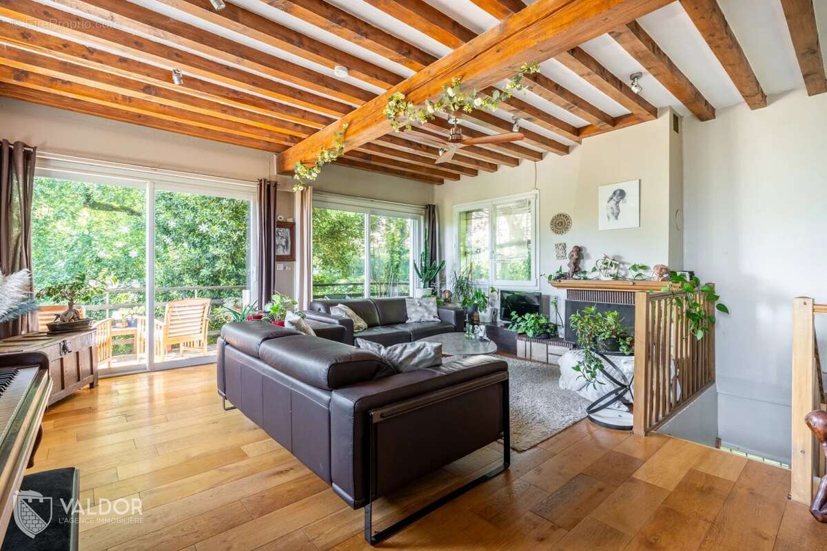 Maison à DARDILLY