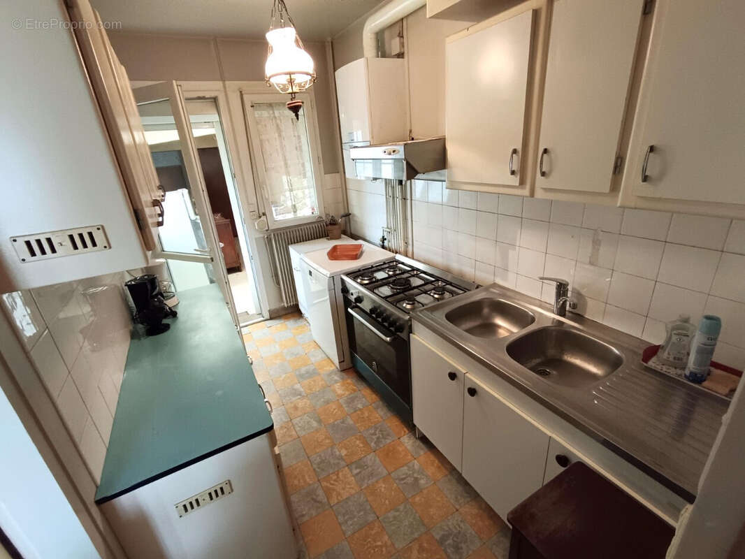 Maison plain pied 2 chambres, garage et jardin - photo 7