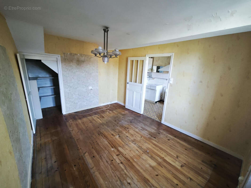 Maison à PONT-D&#039;OUILLY