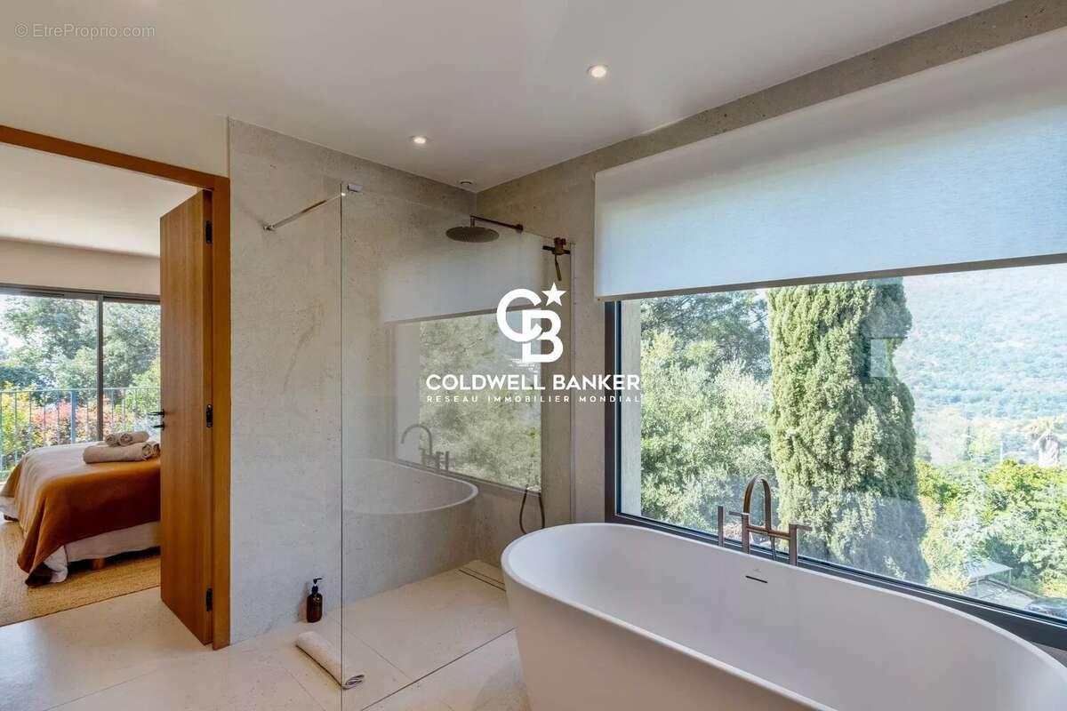 Maison à RAYOL-CANADEL-SUR-MER