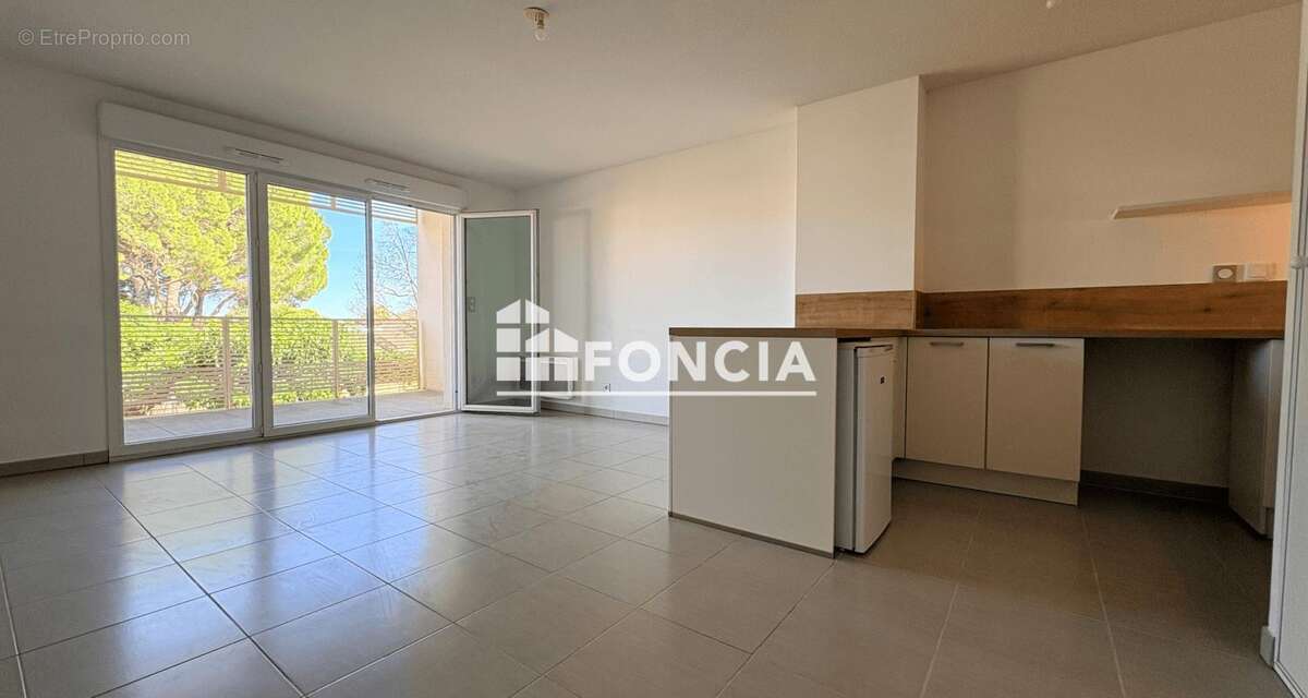 A vendre grand studio lumineux dans residence recente - photo 2