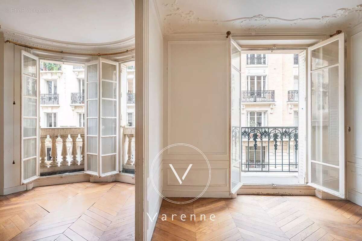 Appartement à PARIS-7E