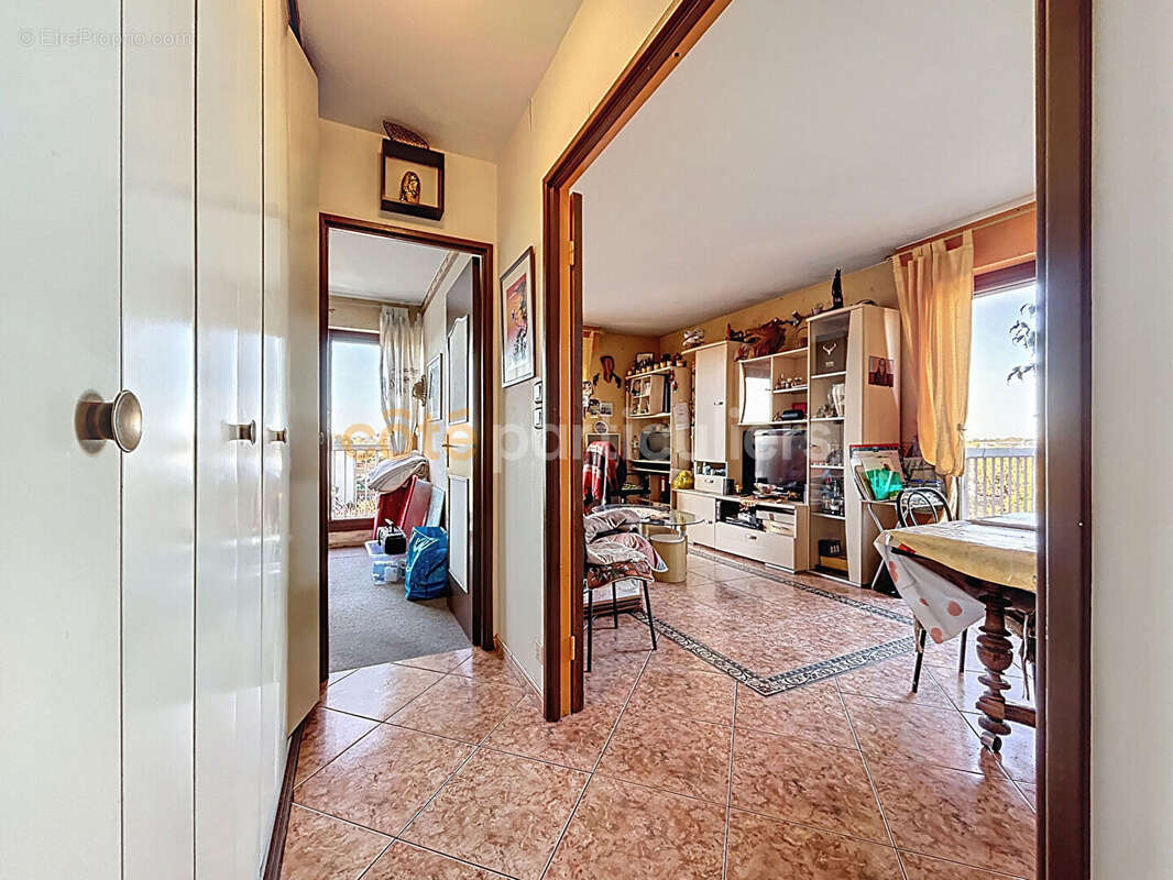 Appartement à SAINT-MAUR-DES-FOSSES