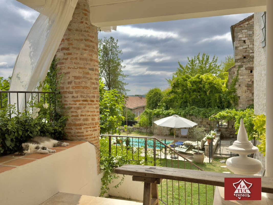 Maison de village tout confort avec piscine et jardin. - photo 2