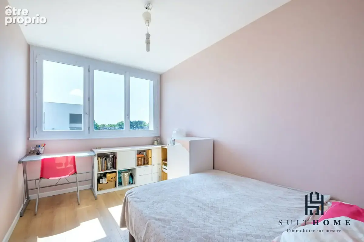 Appartement T5 à vendre proche de la maison de la danse Appartement  5 pièce(s) 82m2 4 chambre au dernier étage à LYON 8 - photo 6