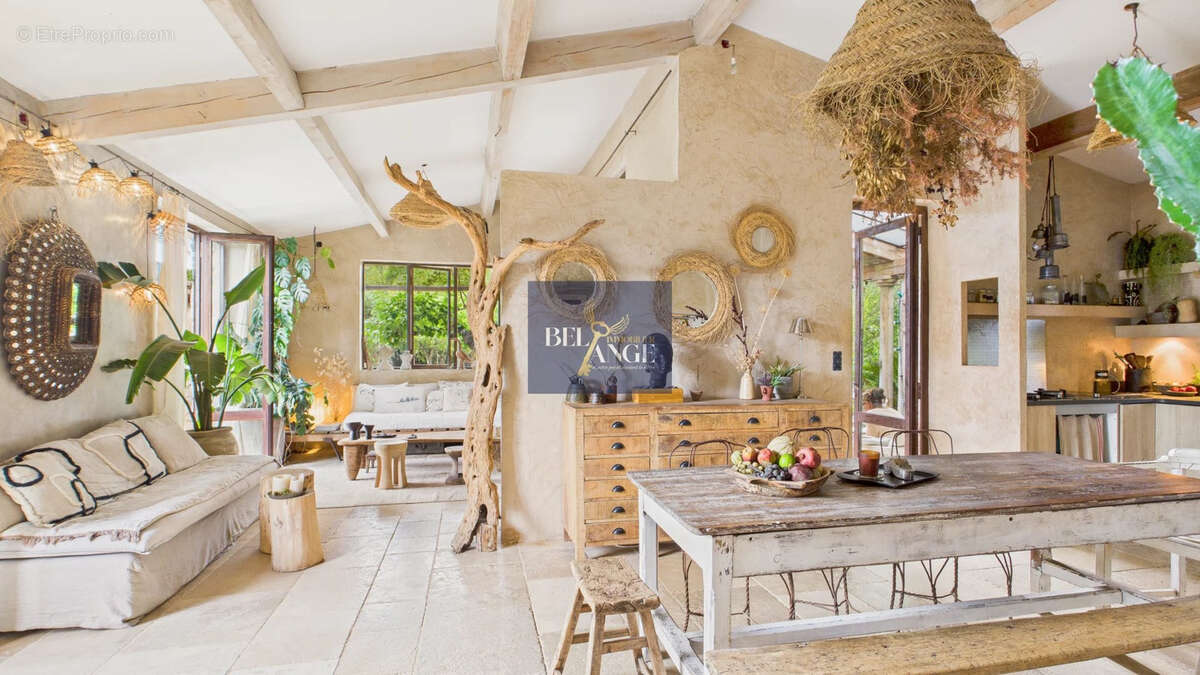 Maison à SAINT-ANDRE-DE-CRUZIERES