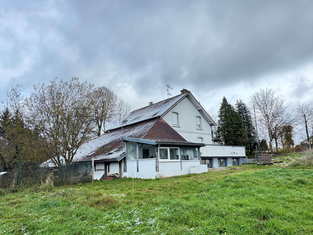 Appartement à FONTAINE