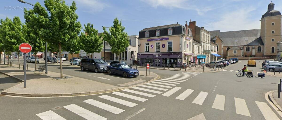 Commerce à VOUVRAY-SUR-LOIR