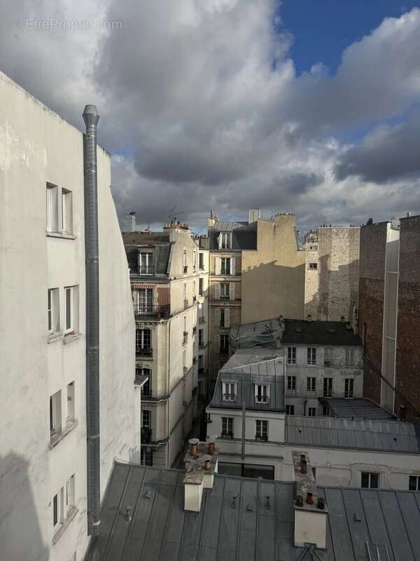 Appartement à PARIS-17E